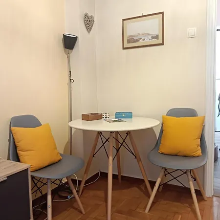 Efi's Lycabettus Apartment